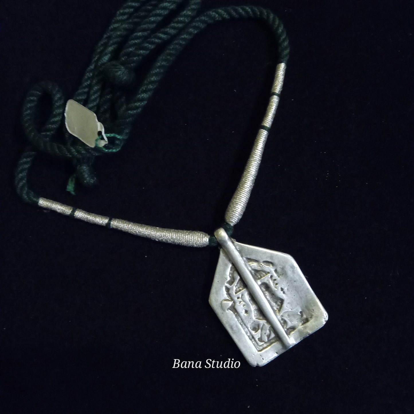 பழங்குடி தொங்கல்