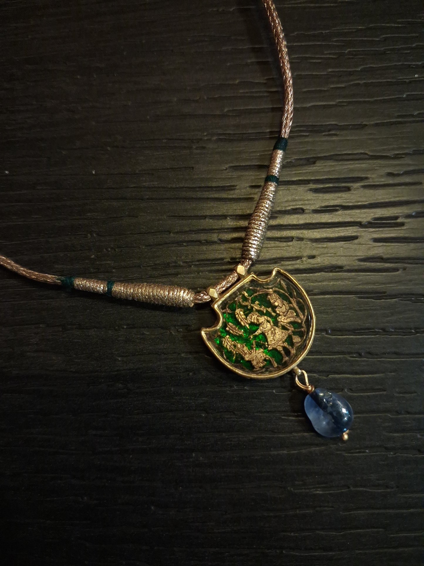 Thewa Pendant