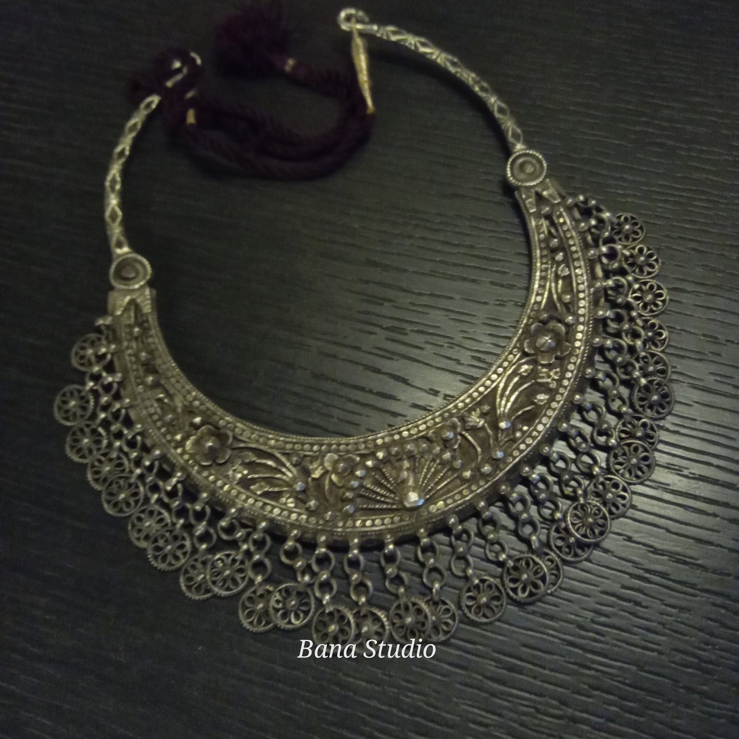Awadh Sil Hasli Bana Studio