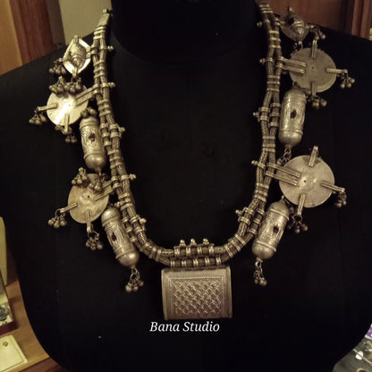 Jantar Sil Necklace