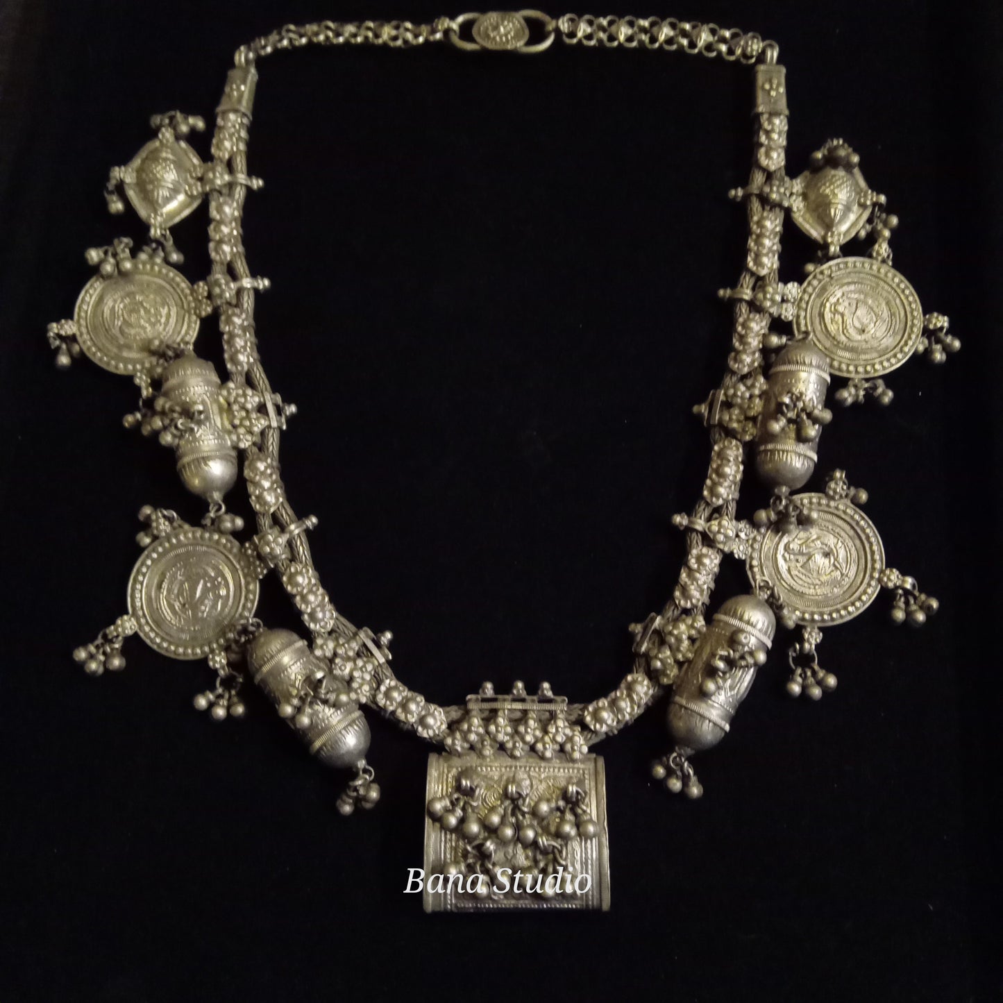 Jantar Sil Necklace