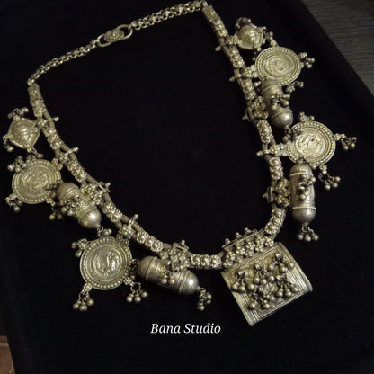 Jantar Sil Necklace