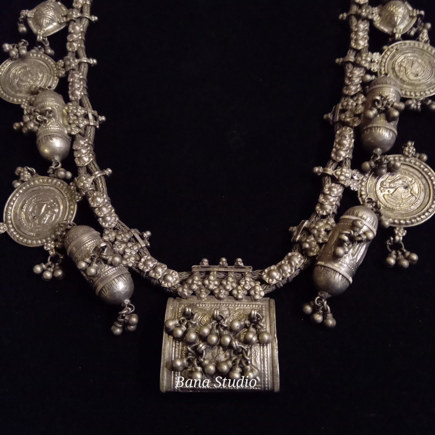 Jantar Sil Necklace
