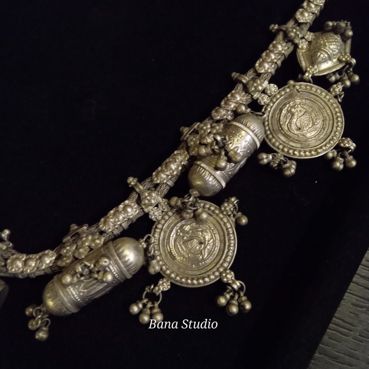 Jantar Sil Necklace