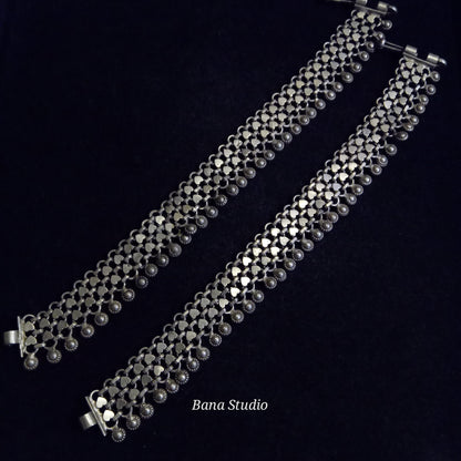 Tikli Anklets
