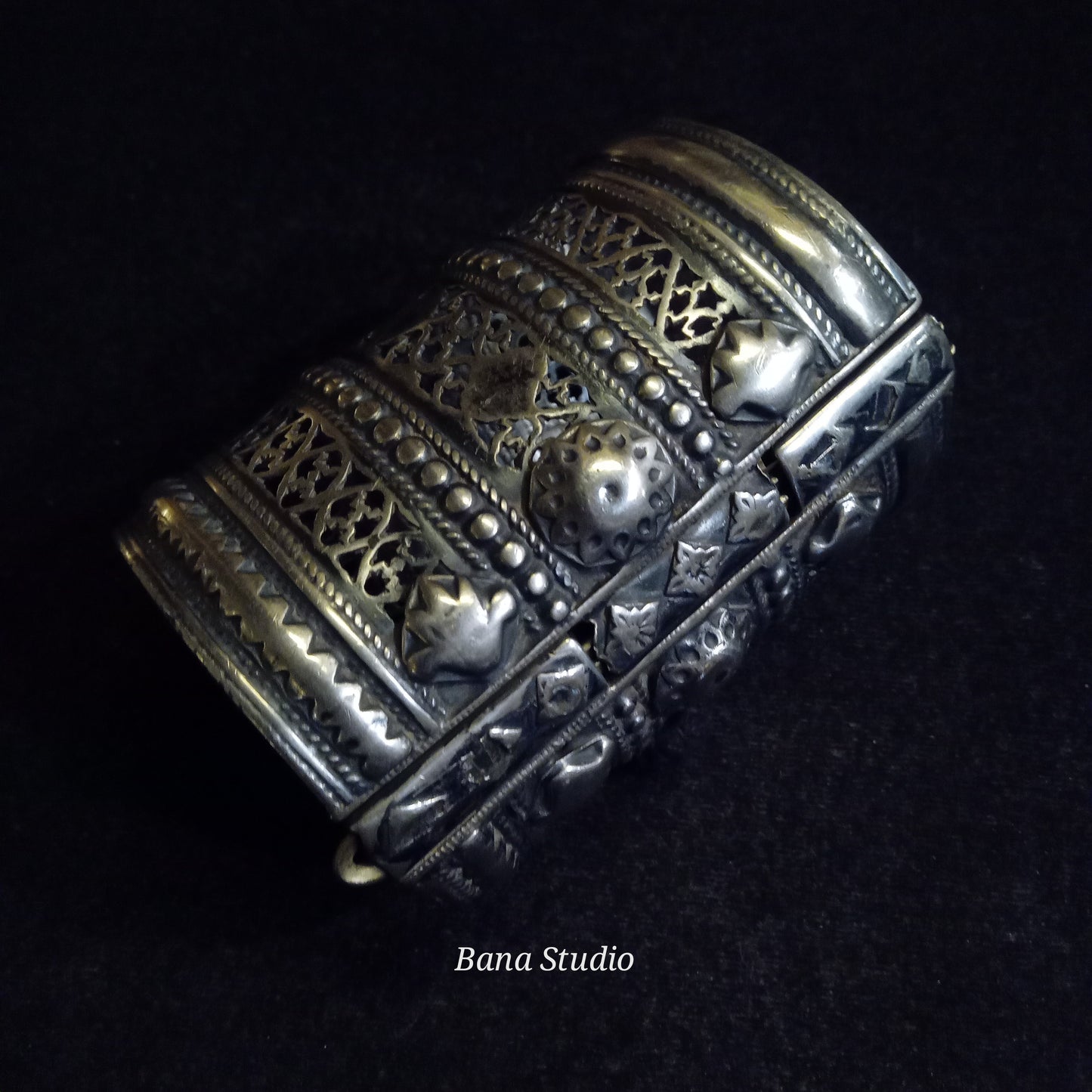 Afghani Cuff