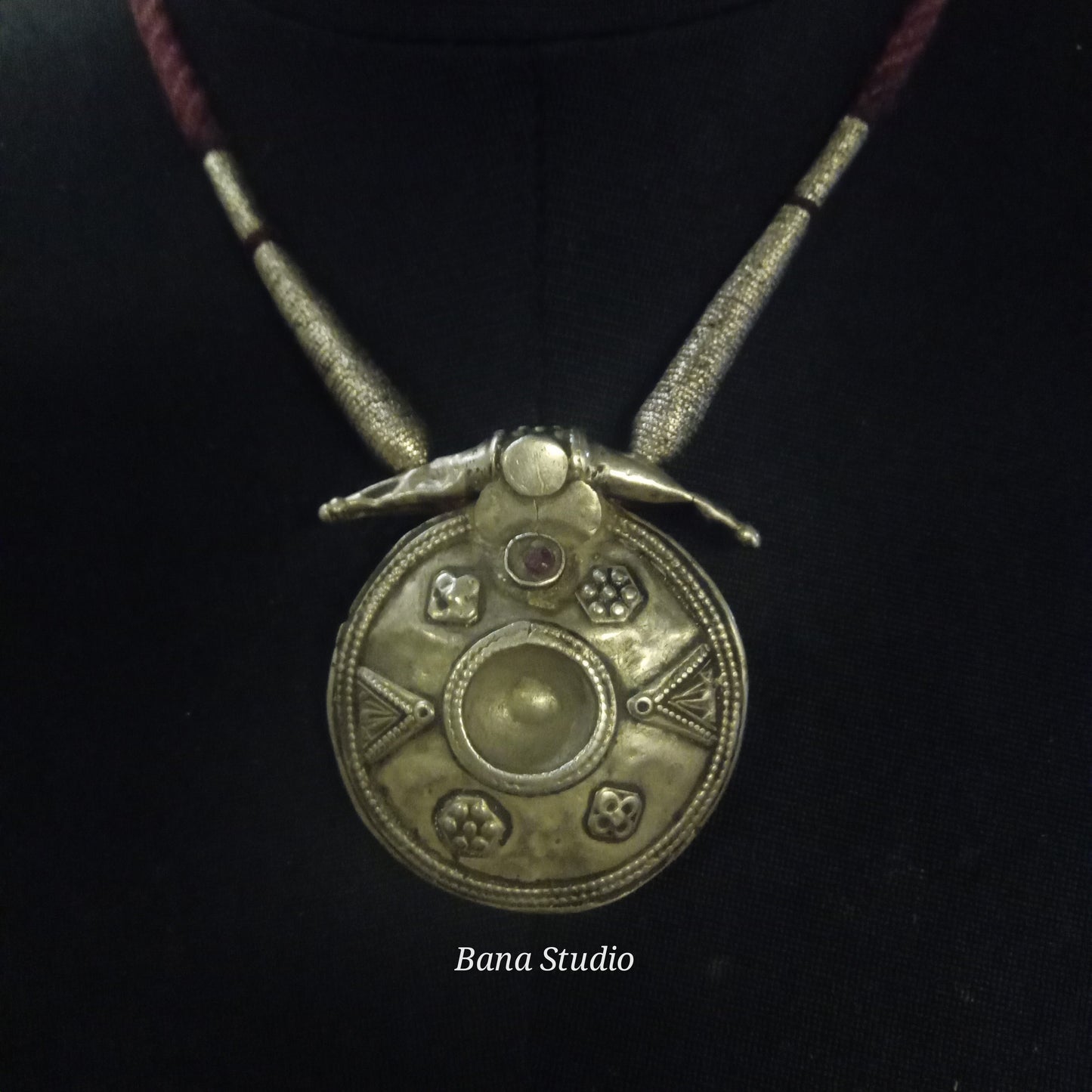 Akota Pendant