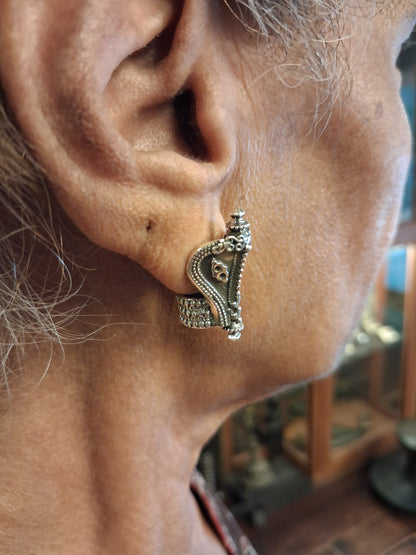 Nagavadura Earrings