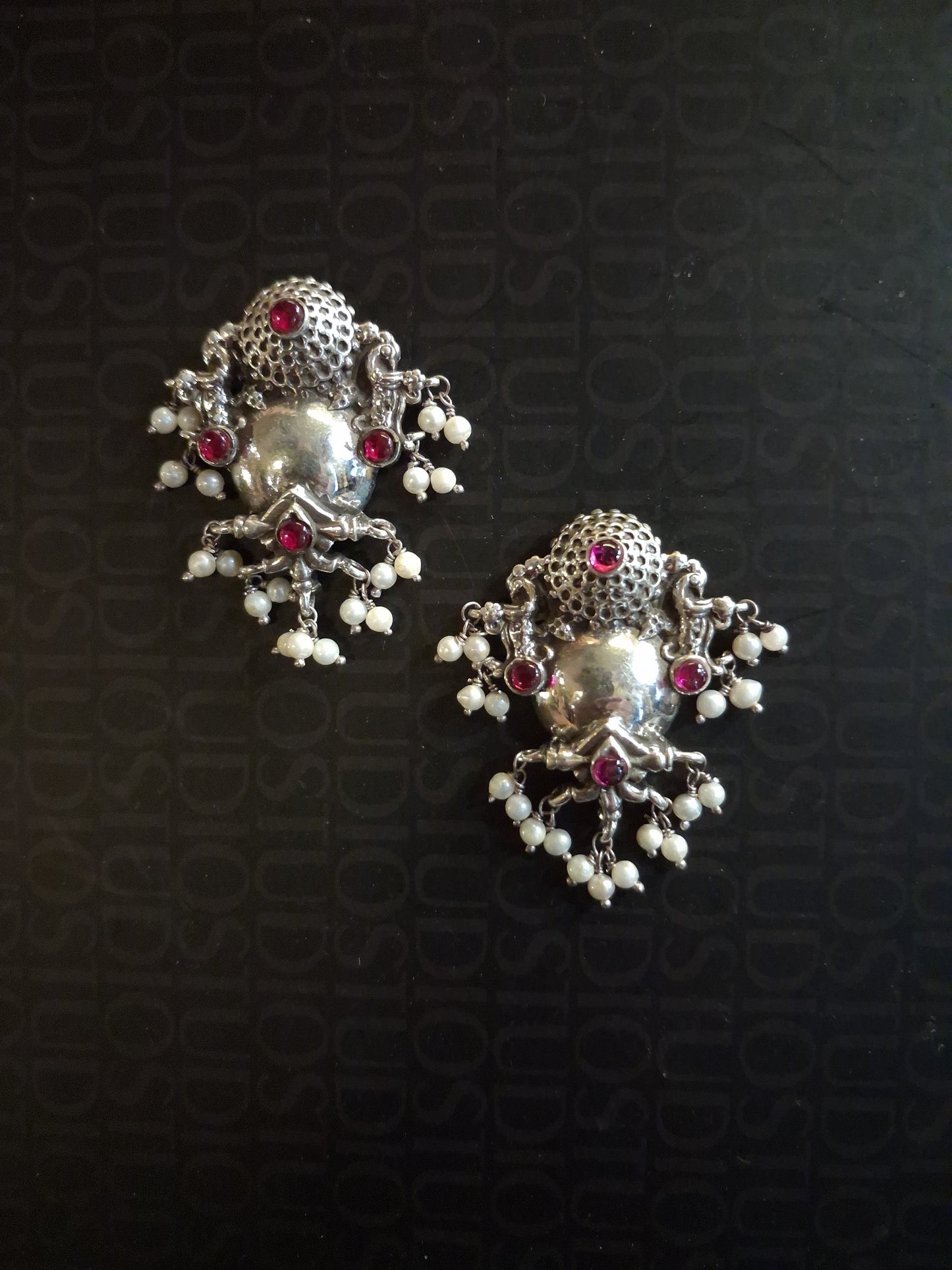 Gili Ole Earrings