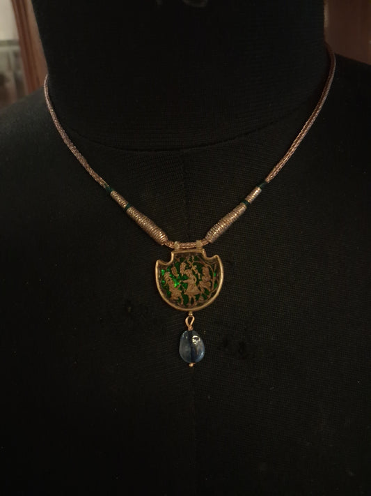 Thewa Pendant