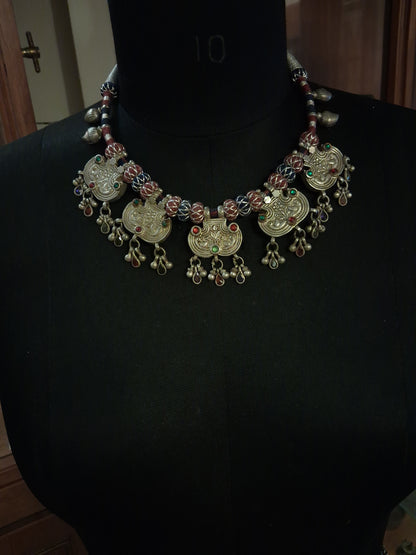 Fakta Necklace