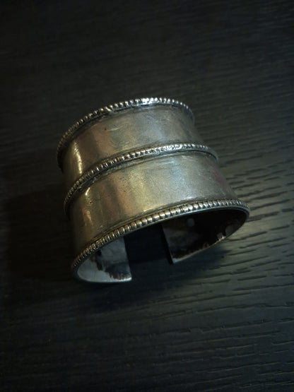 Gujarat cuff