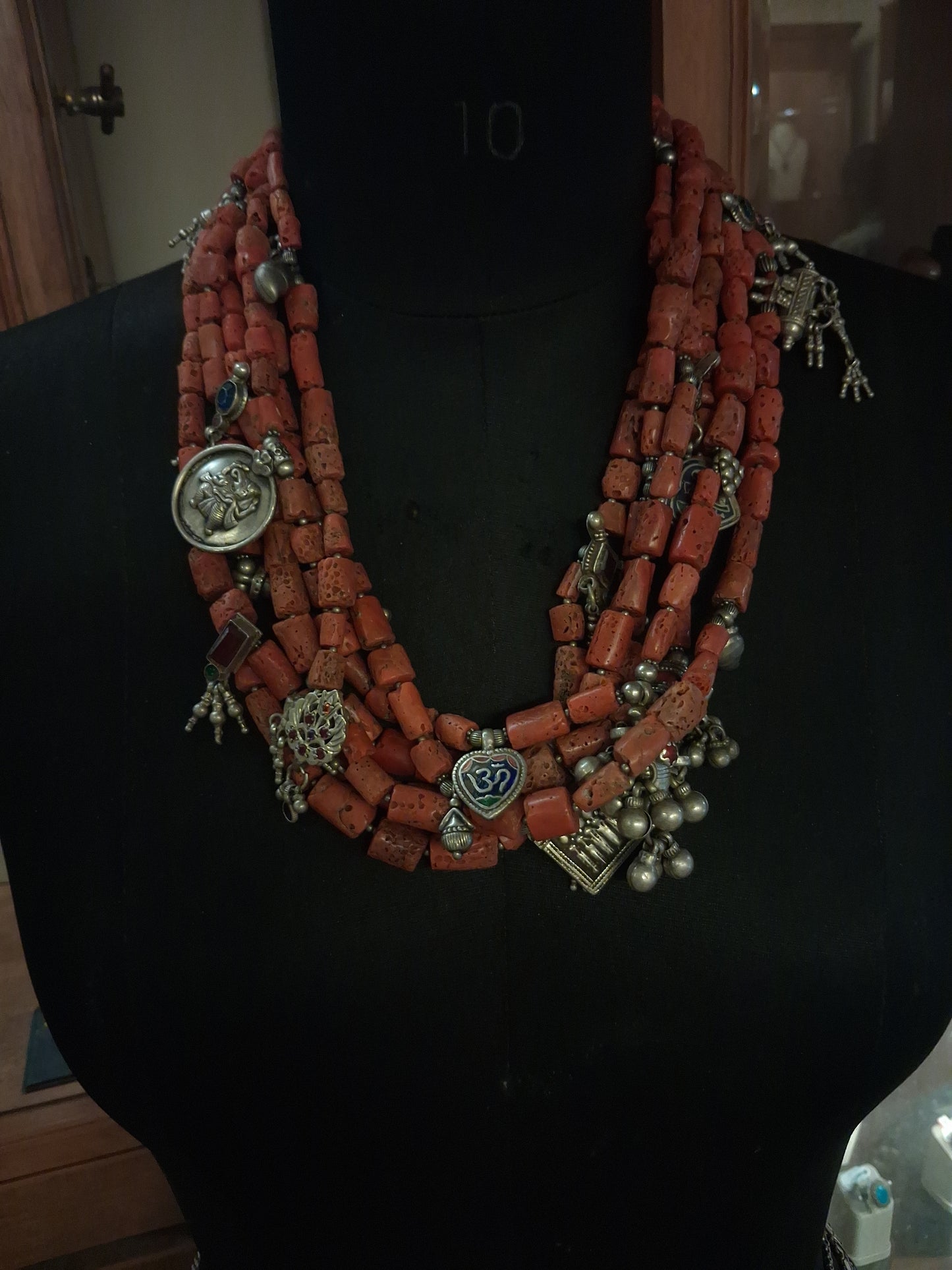 Coral Bonda Necklace