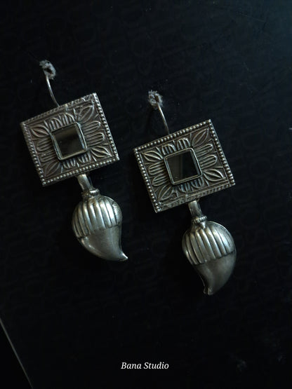 Amia Earrings