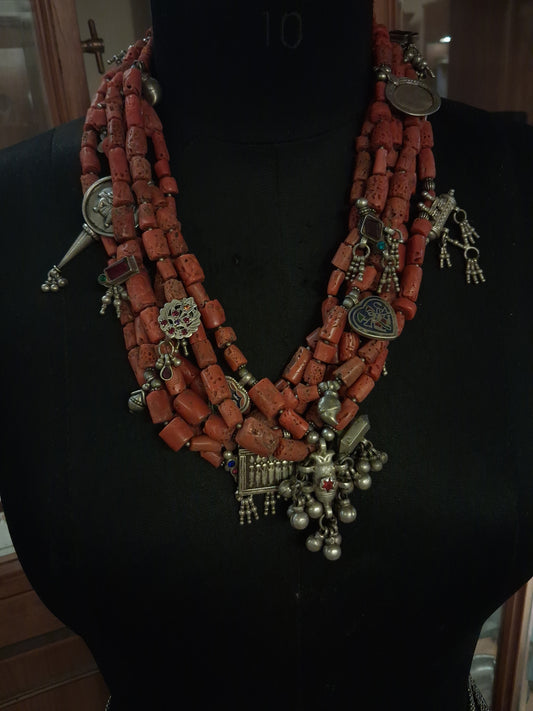 Coral Bonda Necklace