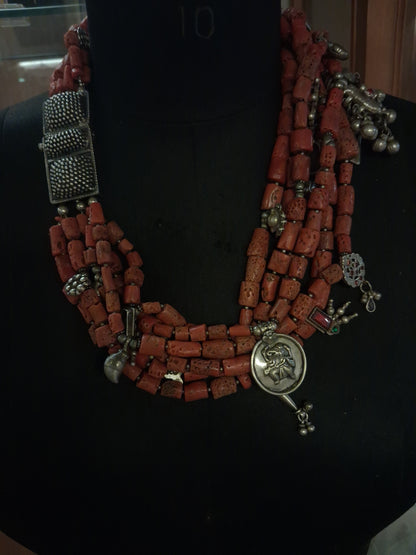 Coral Bonda Necklace