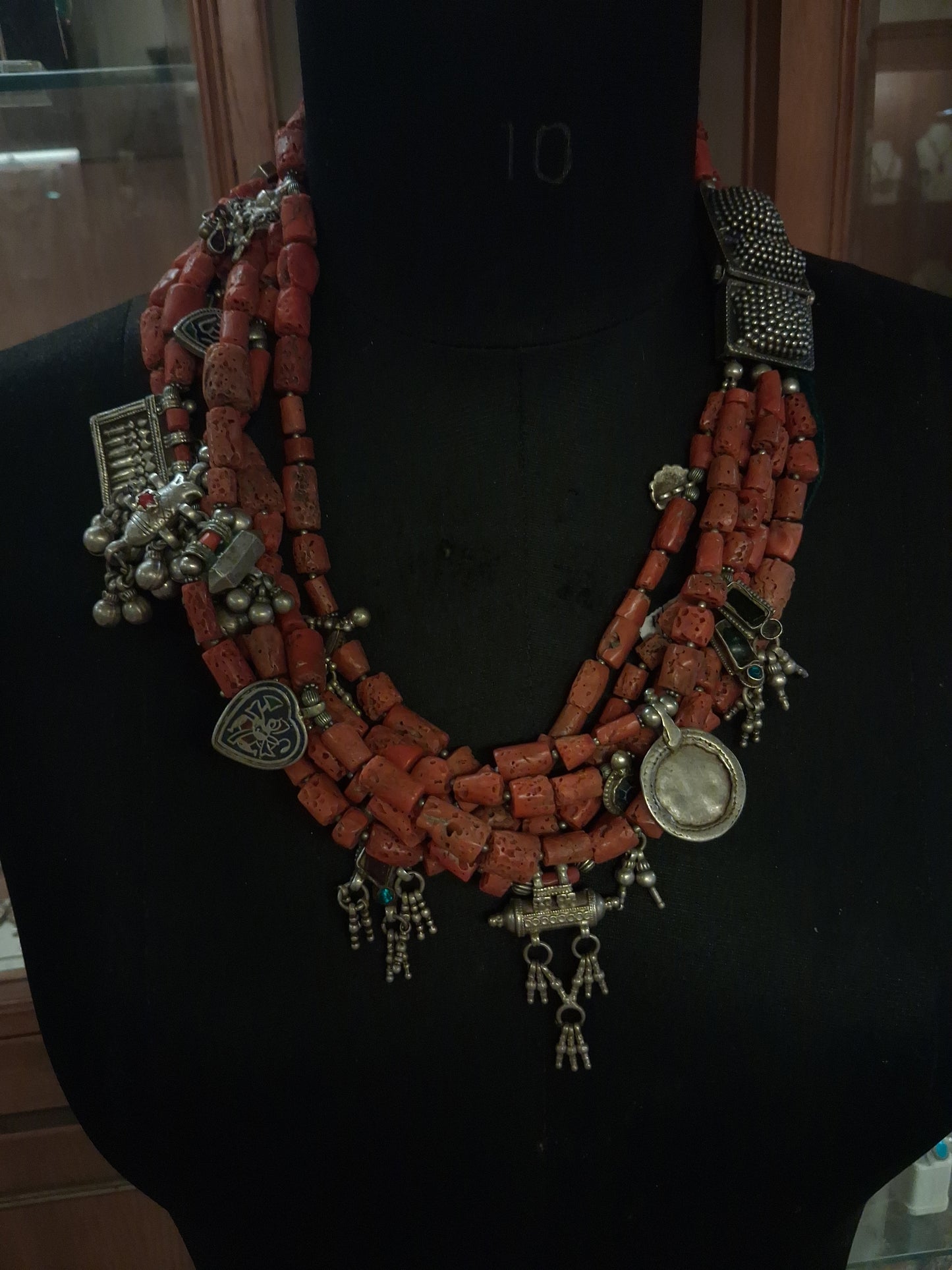 Coral Bonda Necklace