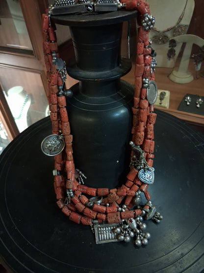Coral Bonda Necklace