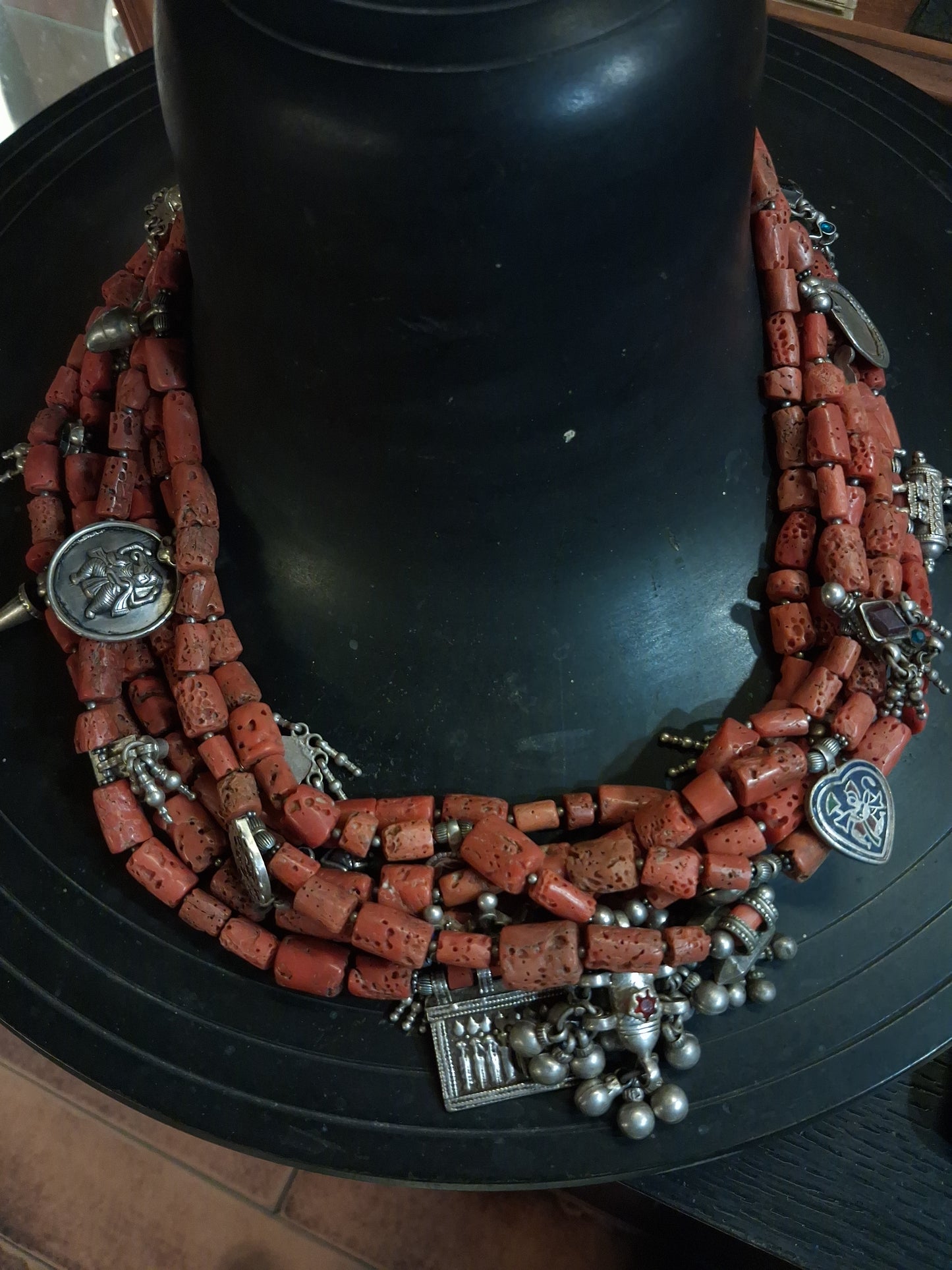 Coral Bonda Necklace