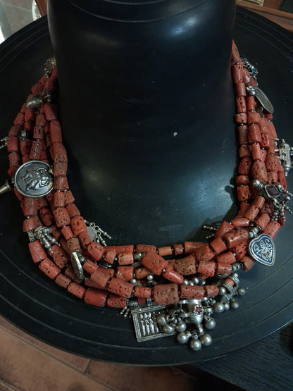Coral Bonda Necklace