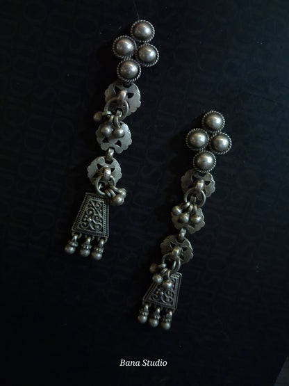 Danglers