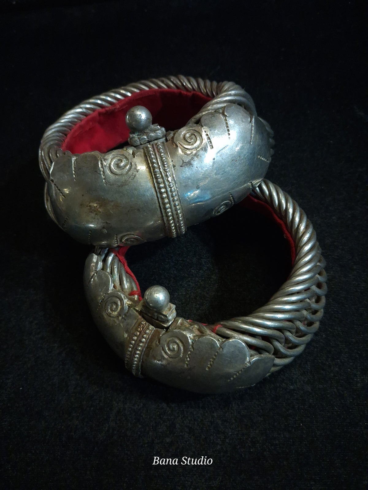 Sankhla Anklets