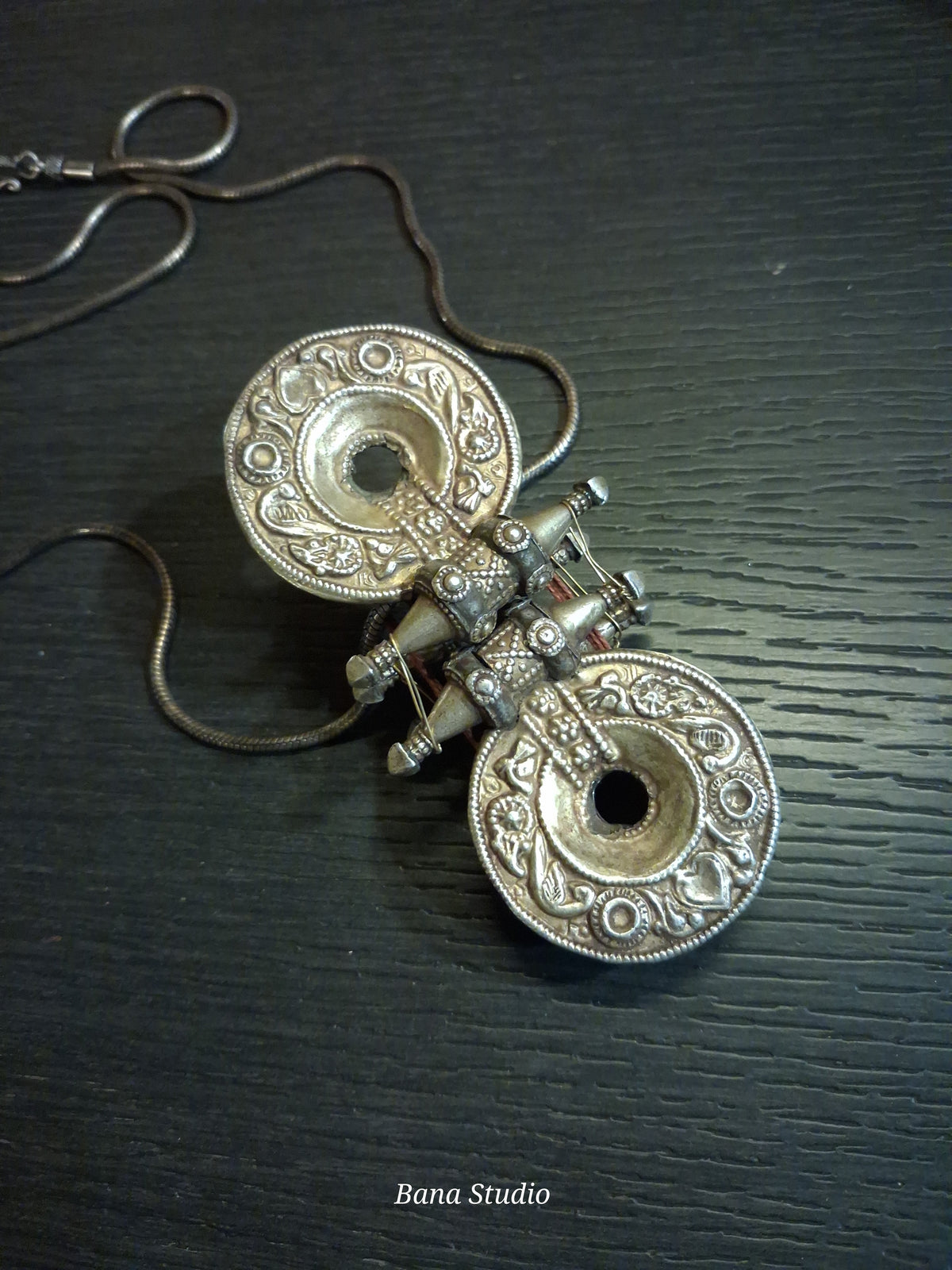 Akota Pendant