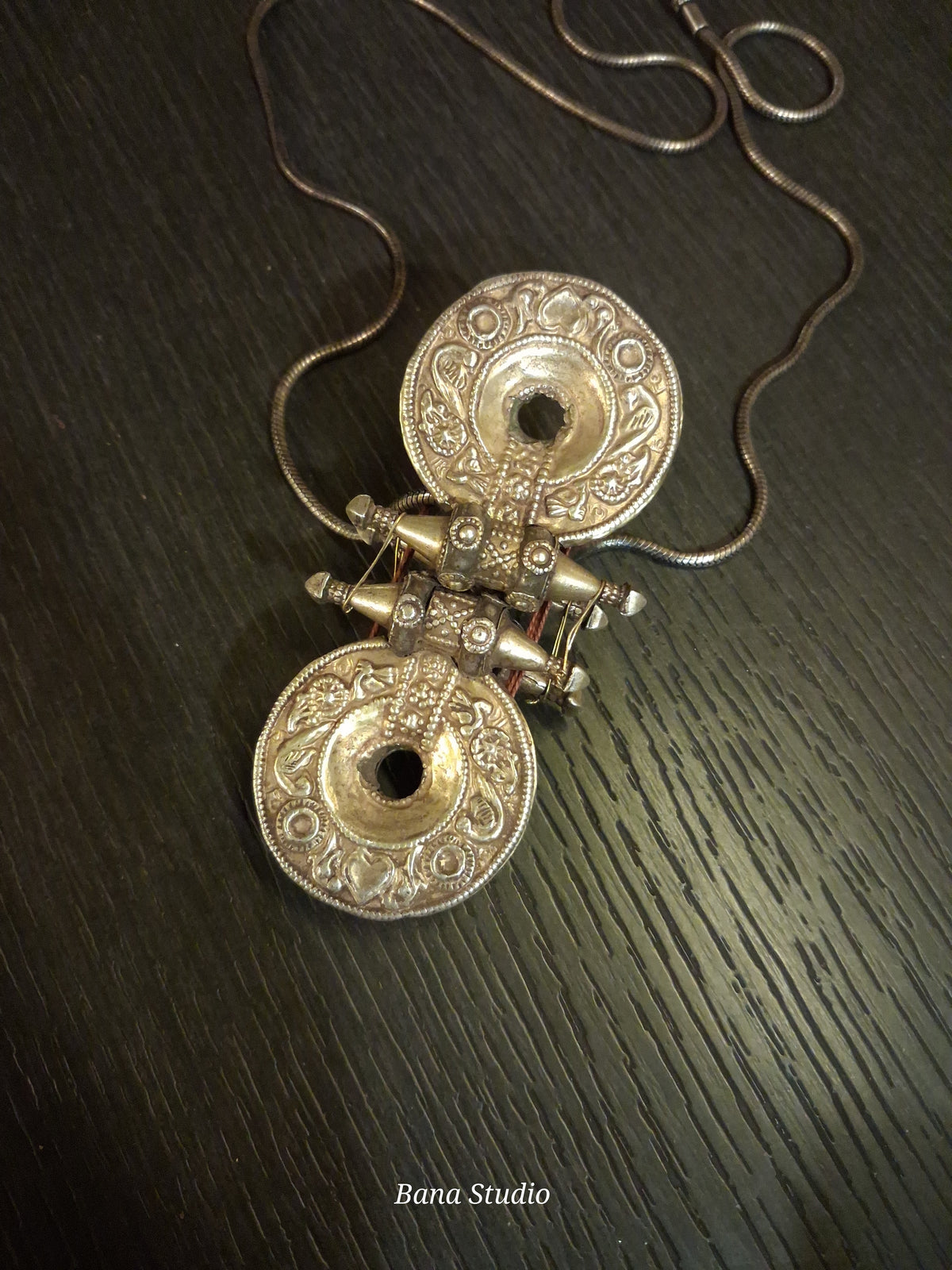 Akota Pendant