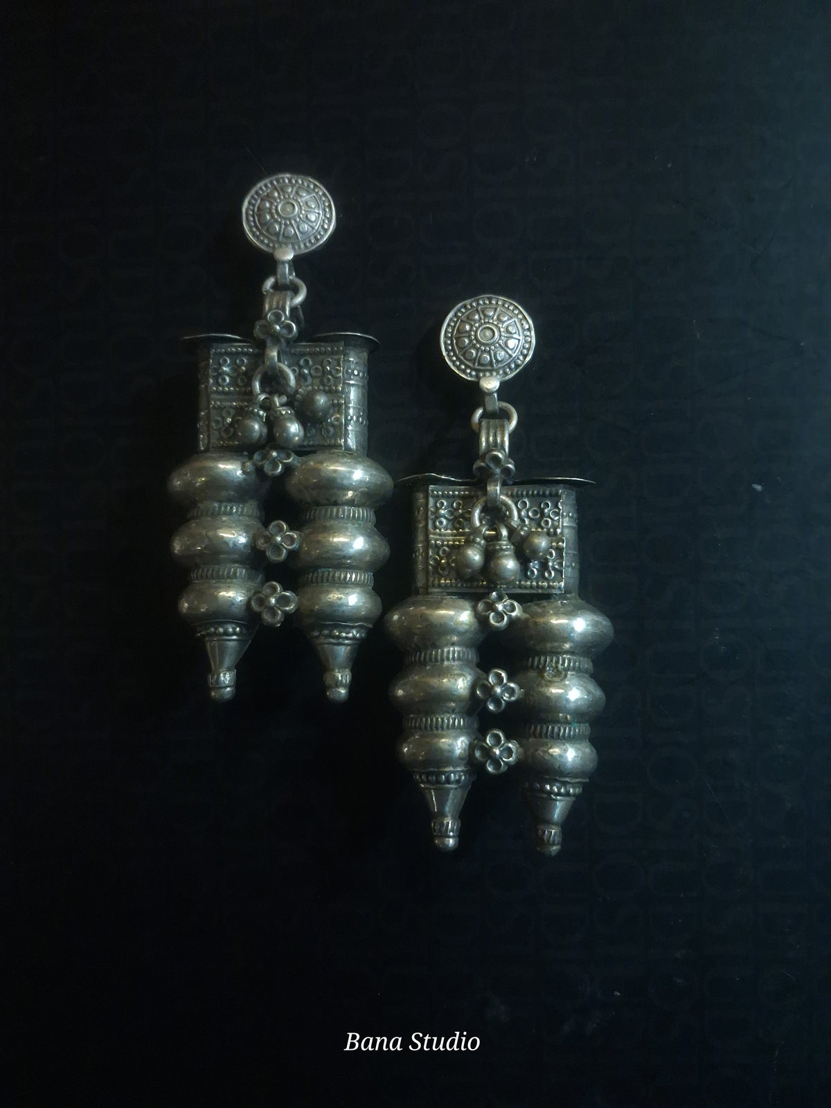 Nagaliya Earrings