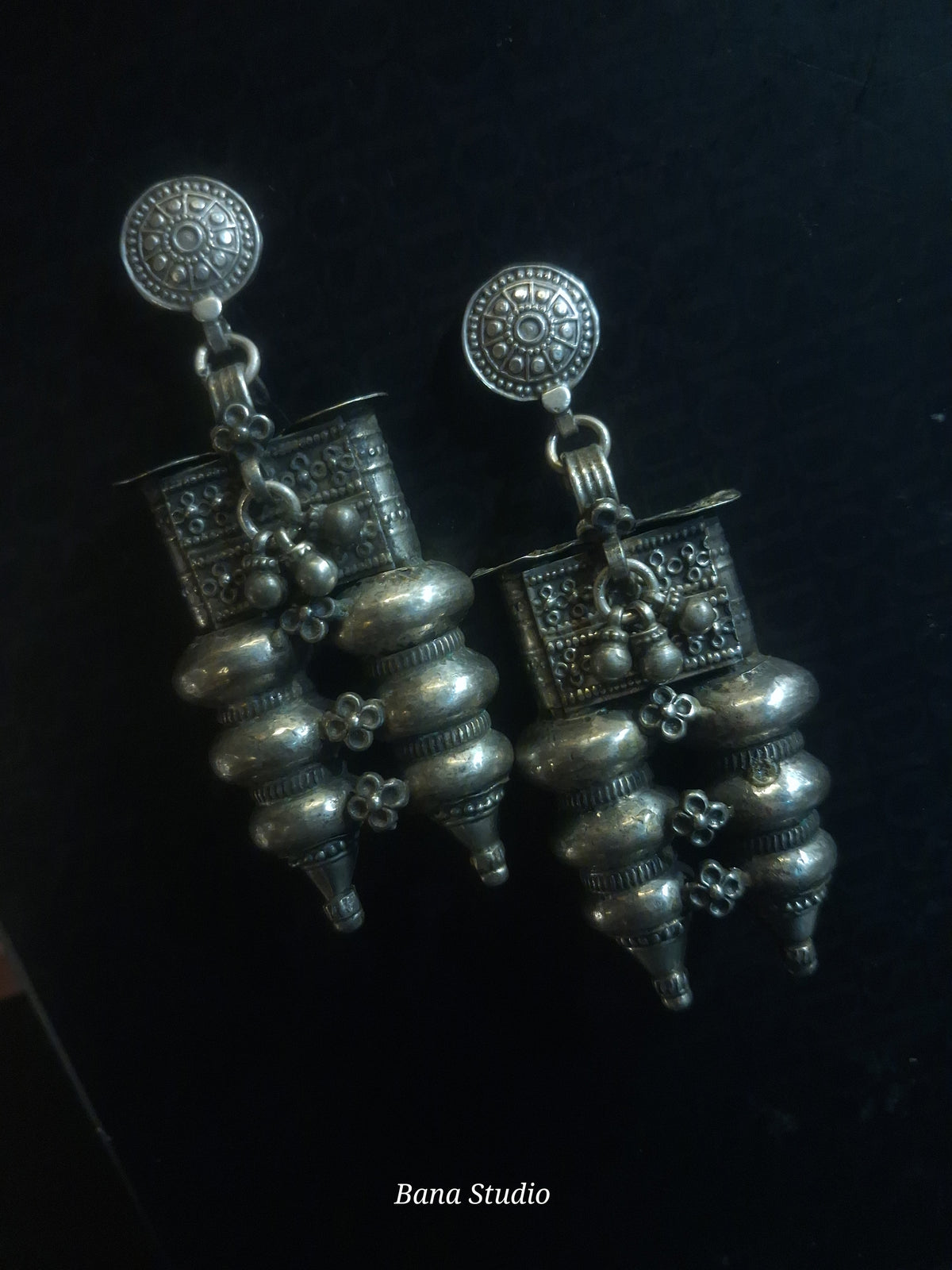 Nagaliya Earrings
