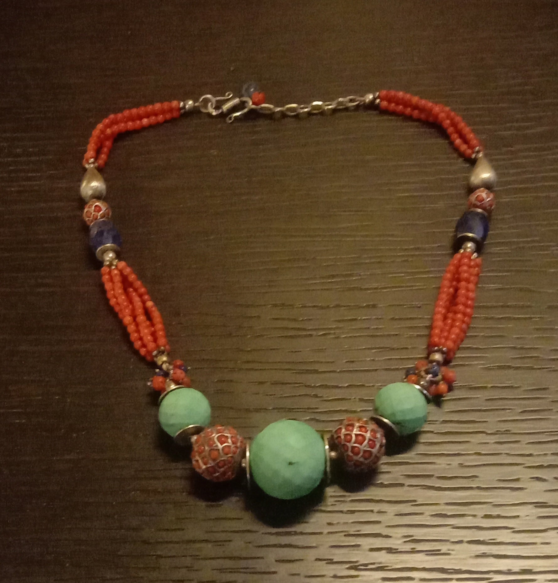 Made up Necklace Bana Studio