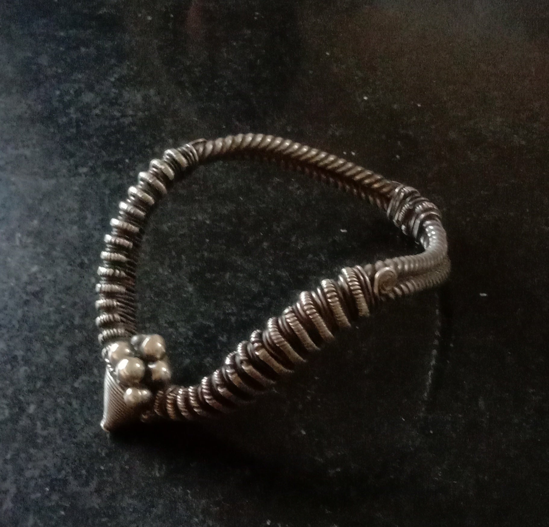 Bazuband/Armlet Bana Studio